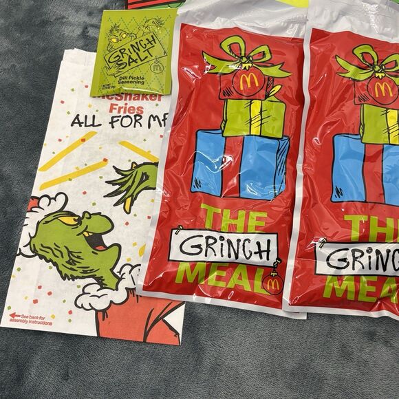 Mcdonald’s Grinch Meal 2 Unopened Socks Boxes Grinch Salt Shaker Bags 2025 - Picture 4 of 6